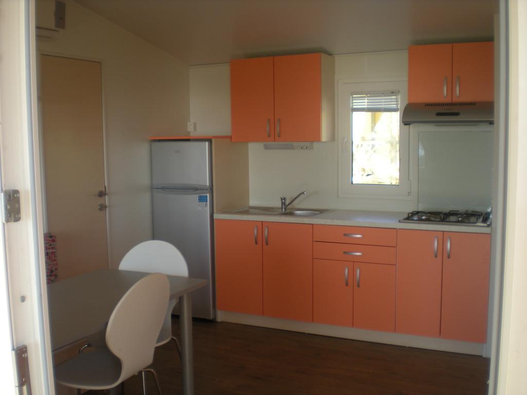 Naturist Mobile Homes Eden In Fkk Ulika بوريتش الغرفة الصورة