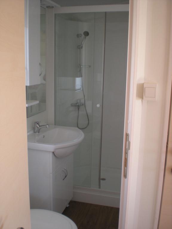 Naturist Mobile Homes Eden In Fkk Ulika بوريتش الغرفة الصورة